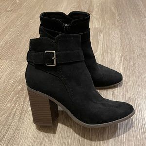 Universal Thread Heeled Bootie
